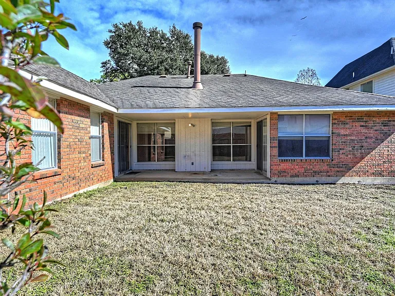 1226 Berrystone Trl — Photo 31