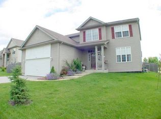 548 Donna Ave, Aurora, IL 60505