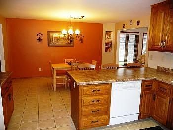 2nd image of 1375 Mesa Dr