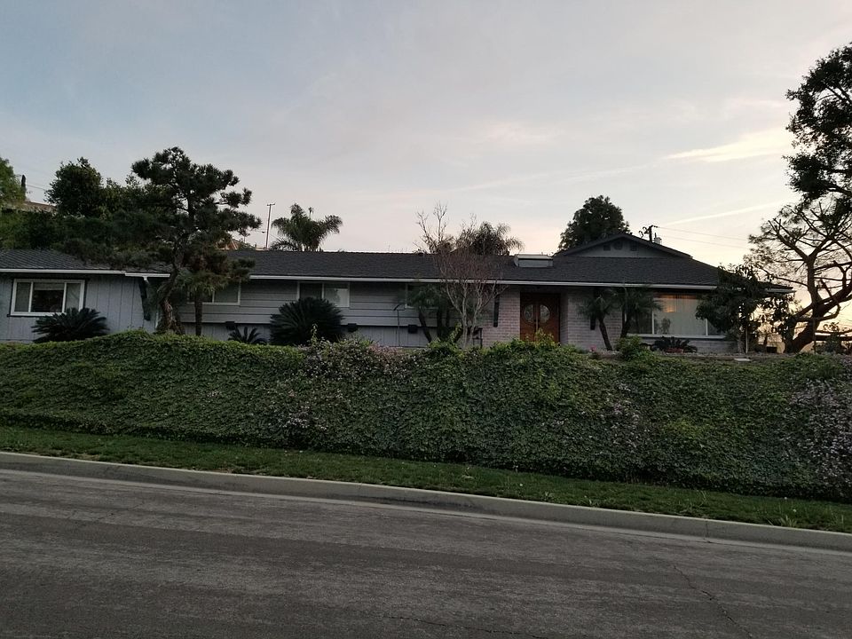 1st image of 2641 Deanne Dr
