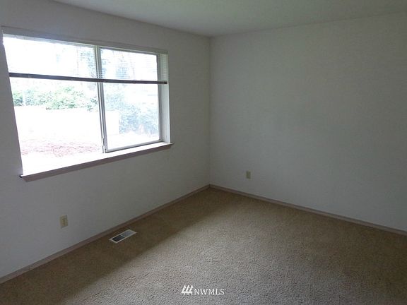 4th image of 718 -20 Shannon Street