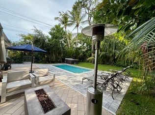 465 8th St, Naples, FL 34102