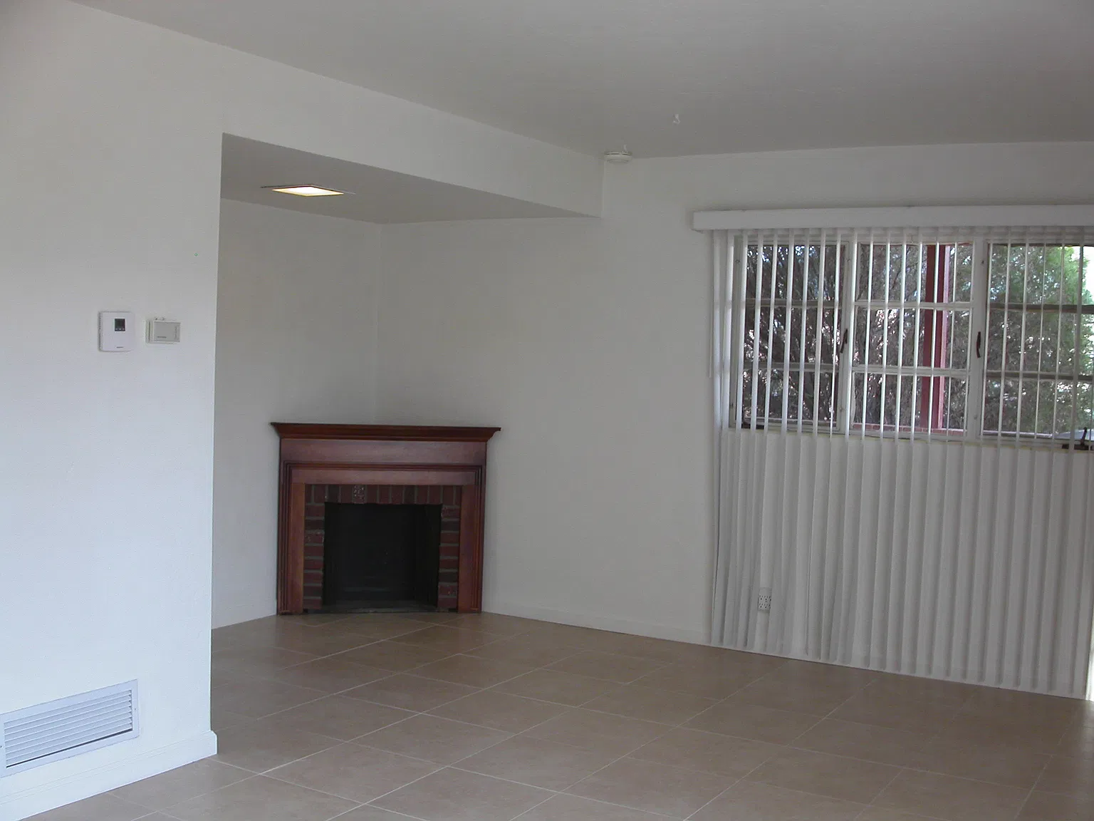 2 bed, 907 sqft, $1,600 — Photo 3