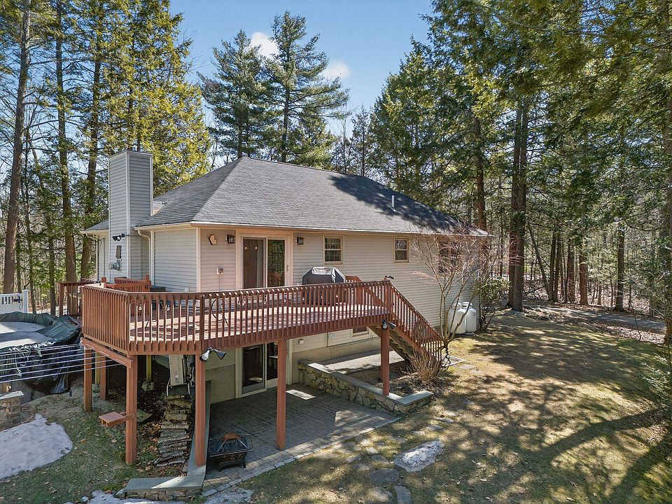 21 Spruce Lane, Dover, NH 03820 | Zillow