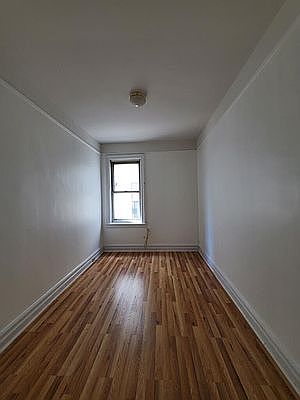 4th image of 85 Gelston Ave #1