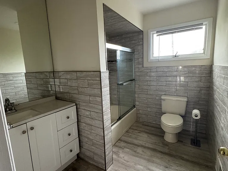 53 Dunbar Ave #3 — Photo 23