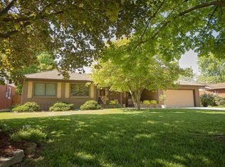 1116 E Kingsbury St, Springfield, MO 65807