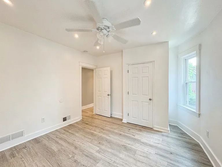 5834 Phillips Ave #2 — Photo 12