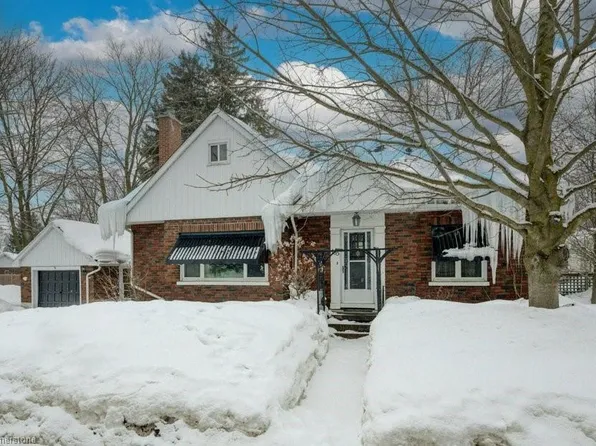 185 Birmingham St W, Wellington North, ON N0G 2L1