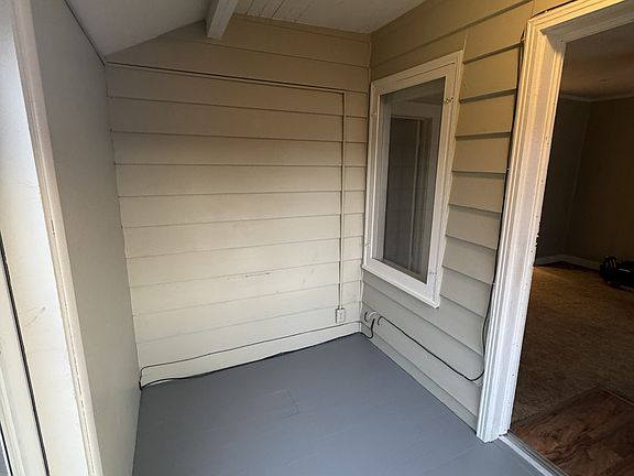 5th image of 612 Jq Adams St