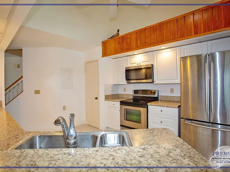 1351 Monarch Cir — Photo 10