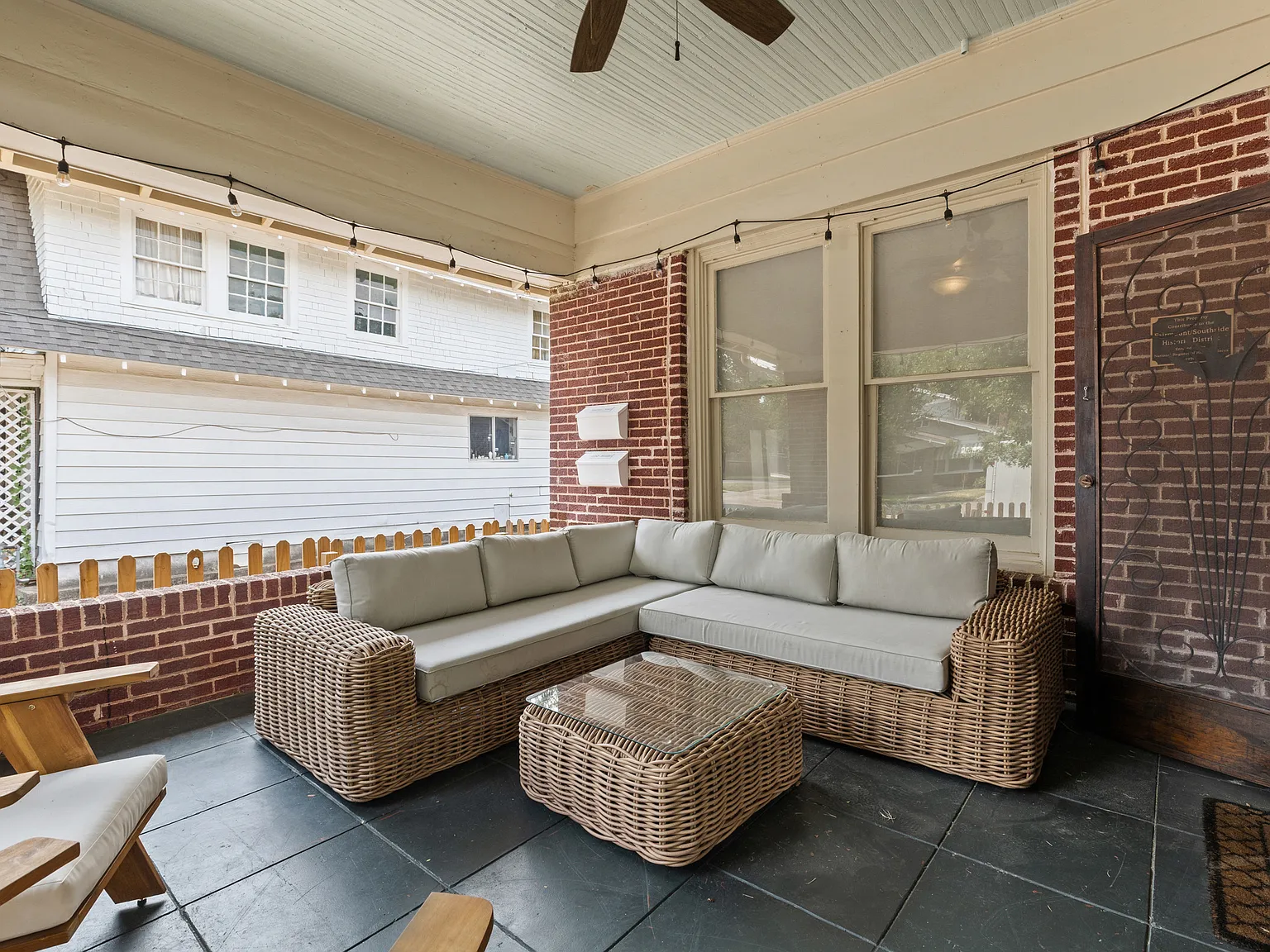 2260 Fairmount Ave — Photo 3