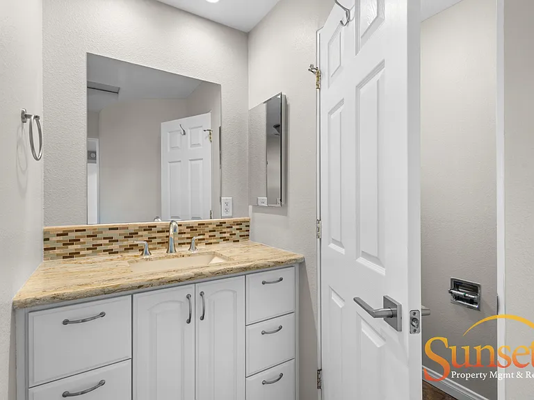 4256 Napier St — Photo 17