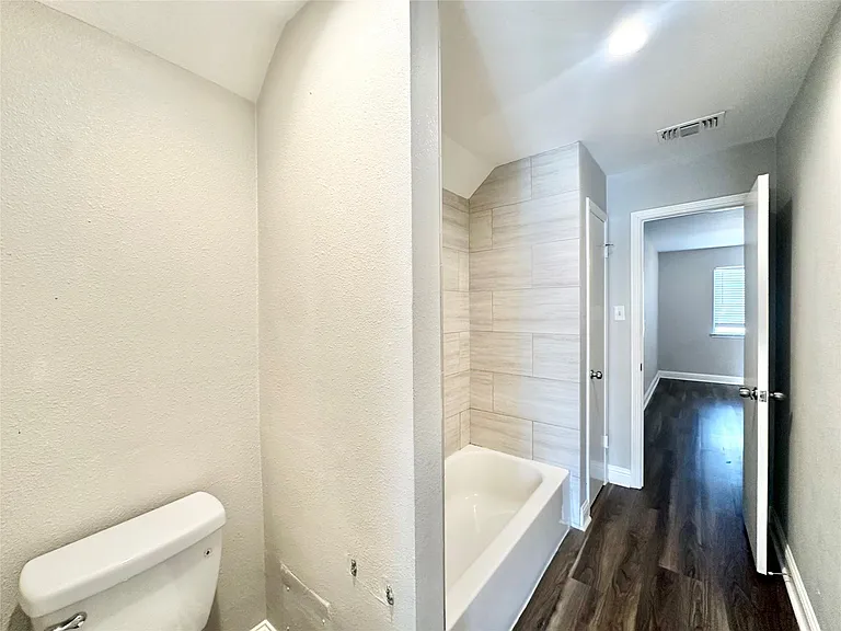 2523 Castle Pl — Photo 21
