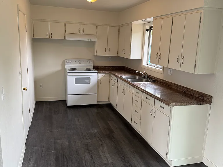 1215 23rd Ave SE #1 — Photo 8