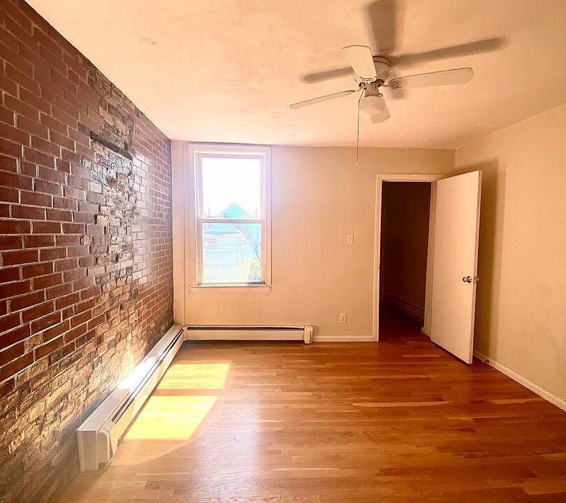 Building Photo 5