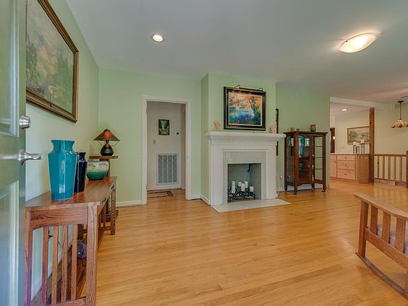 3rd image of 717 Tahlena Ave