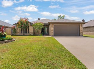 1017 Winepress Rd, Burleson, TX 76028