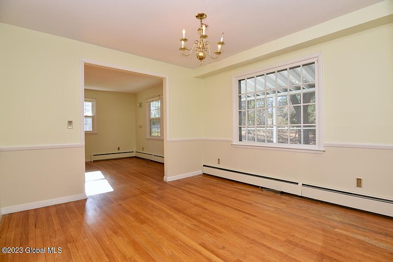 5th image of 2 Cedar Lane