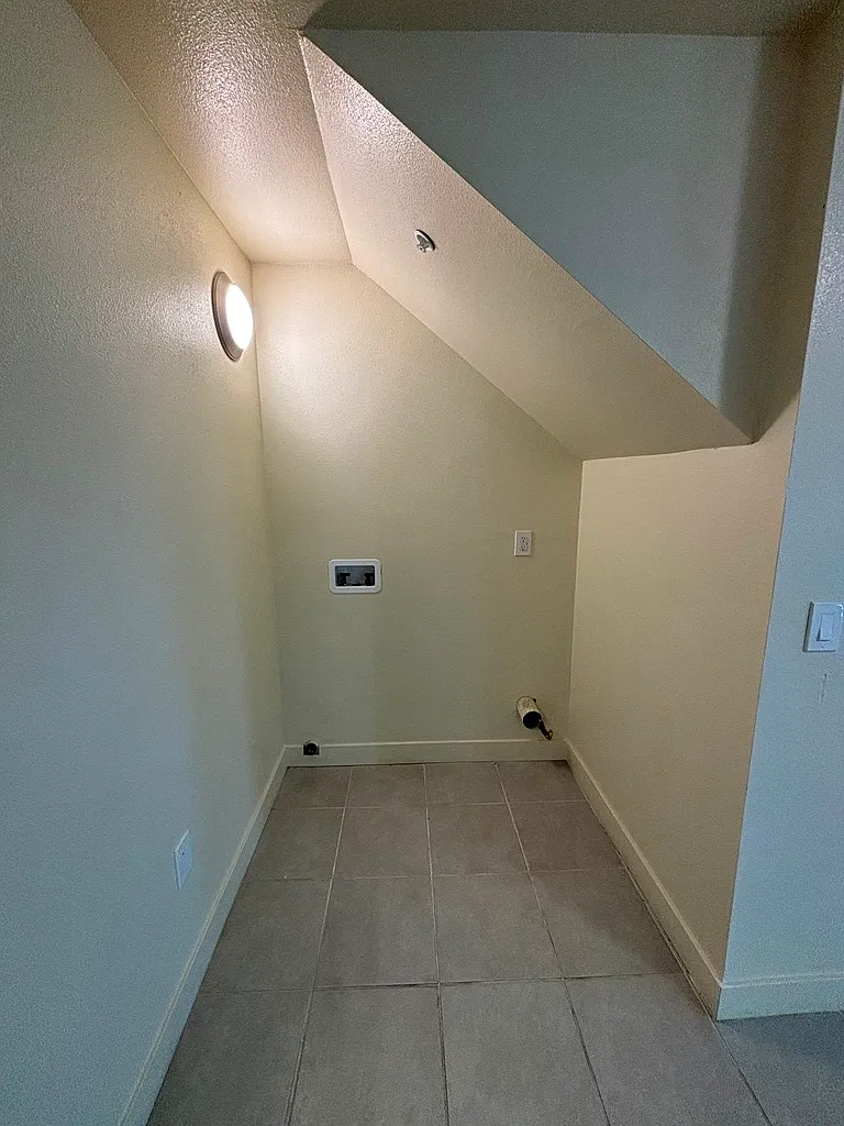 3 bed, 1216 sqft, $3,650 — Photo 4