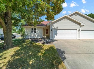 845 Sky Ridge Dr, Madison, WI 53719