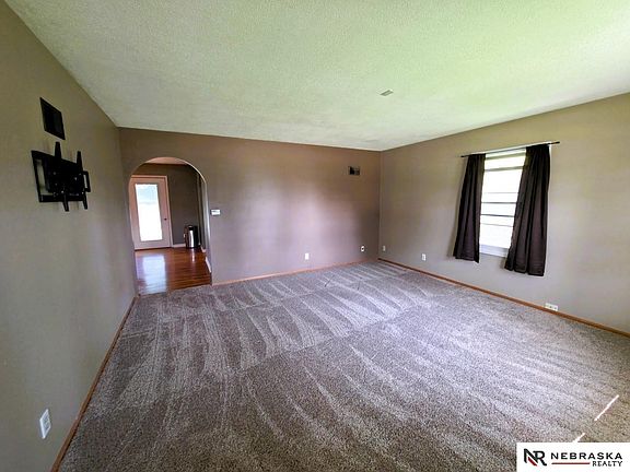 3rd image of 728 N Cherry St