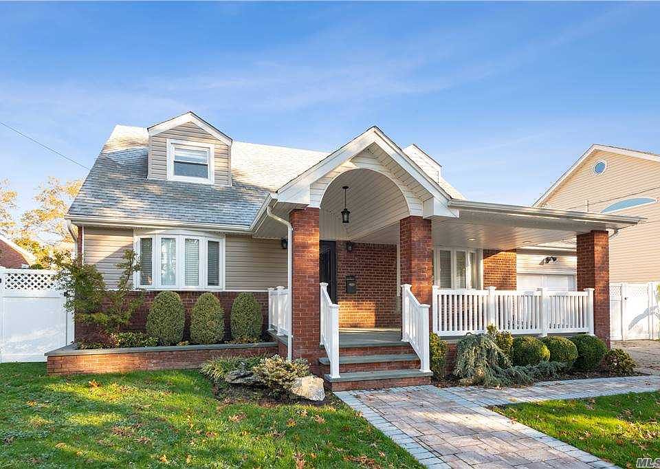 1st image of 882 Schroeter Ave