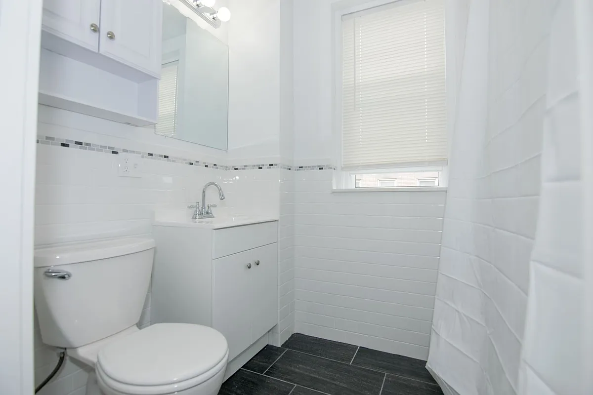 Building Photo - 38 Brighton Ave #3D