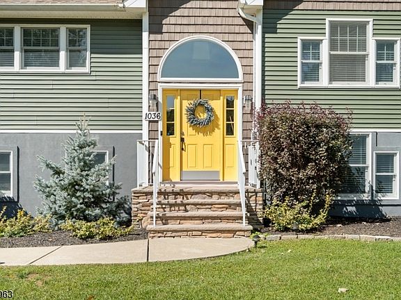 3rd image of 1036 Scenic Dr