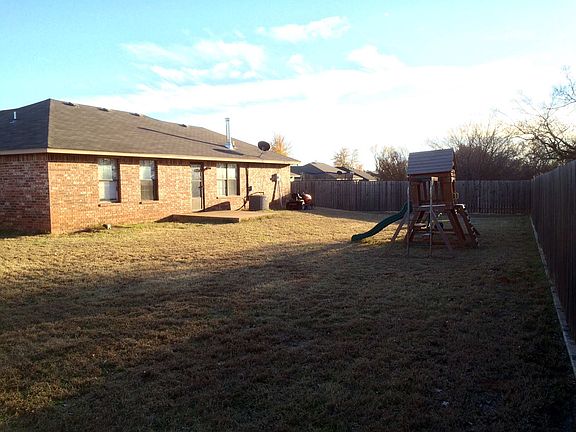3rd image of 133 Elmwood Ave