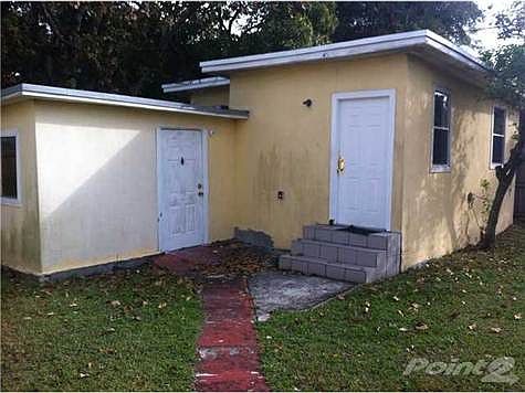 2nd image of 1376 SW 15th St