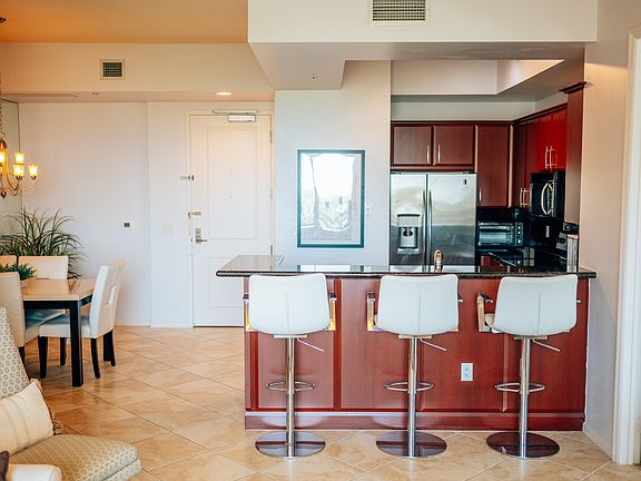 2nd image of 403 S Sapodilla Avenue #718