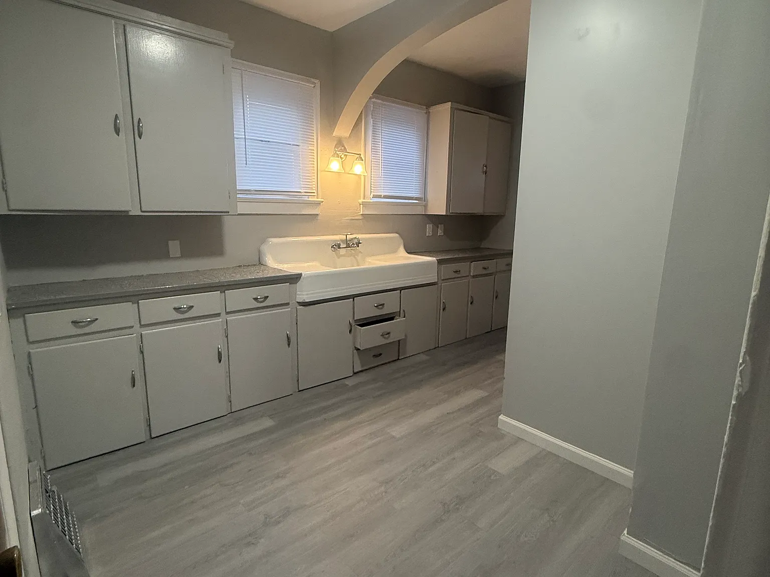 3 bed, 1.5 bath, 1926 sqft, $1,400 — Photo 4