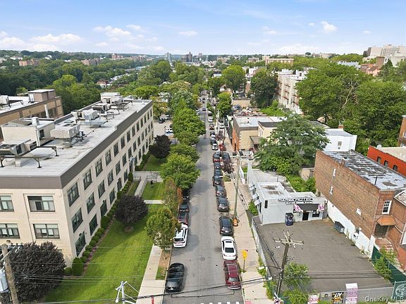 4th image of 4412 Bronx Boulevard