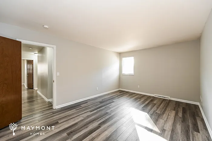 7172 Grantham Way — Photo 11