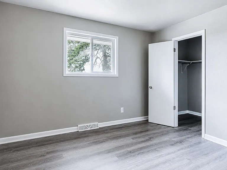 925 Stuart St — Photo 10