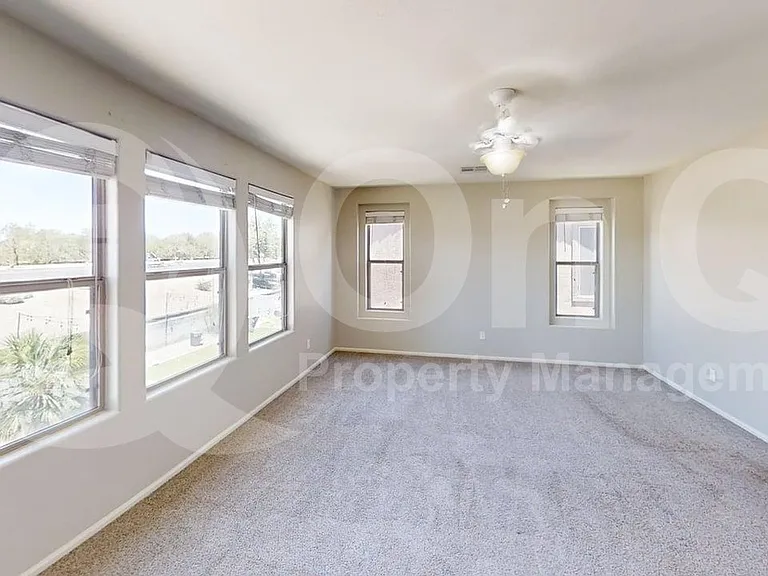 11012 W College Dr — Photo 9
