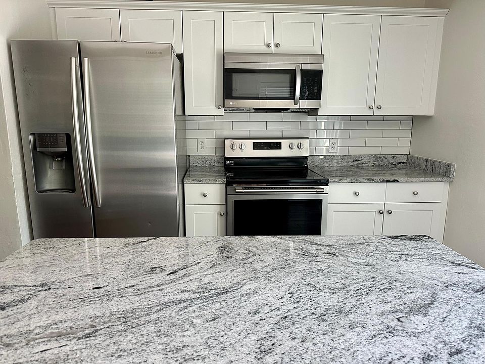 1st image of 105 Coral Ct
