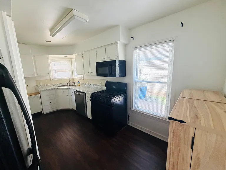 5912 Belgrade Ave — Photo 11