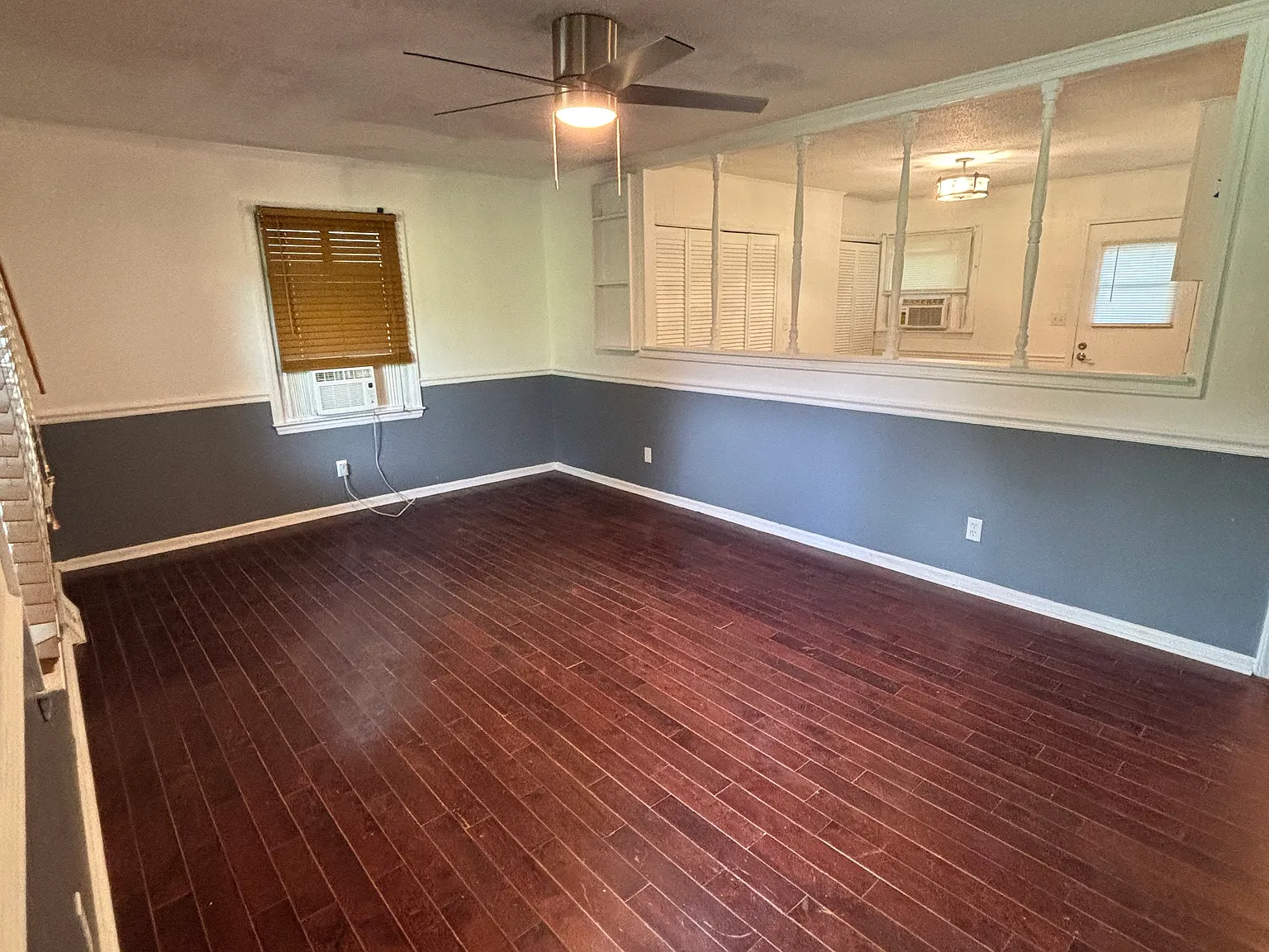 210 Wedgewood Dr — Photo 3