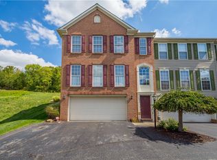 940 Royal Ct, Canonsburg, PA 15317