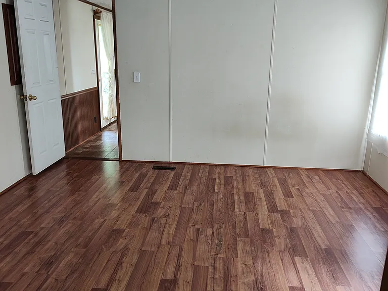 1187 Tilley Rd — Photo 4