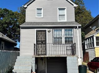 13515 243rd St, Rosedale, NY 11422