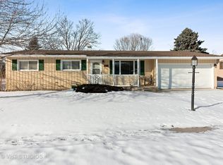 711 W Blaine St, Harvard, IL 60033