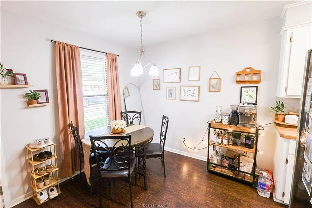 2 bed, 880 sqft, $1,500 — Photo 4