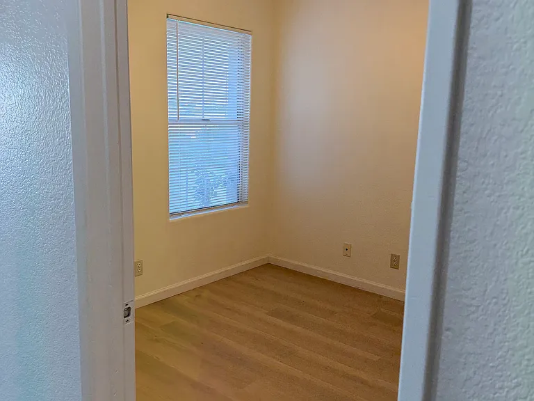 3206 W Fruitvale Ave — Photo 11