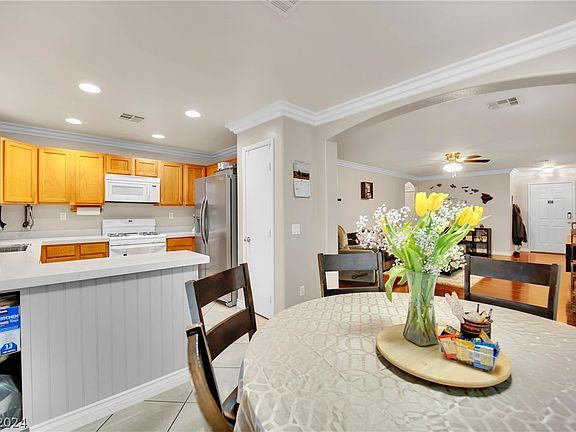 5th image of 10932 Coppola St