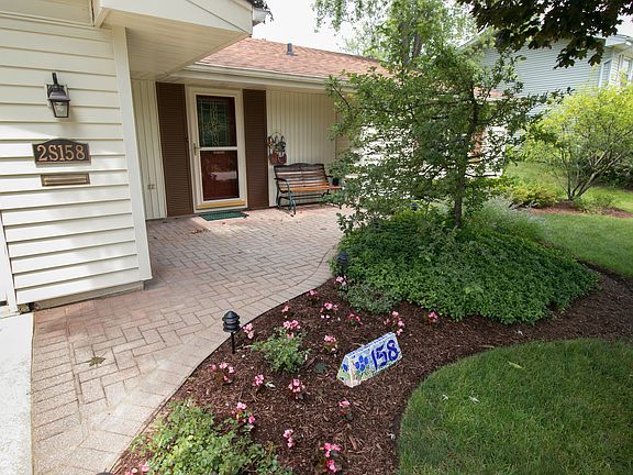 2nd image of 2S158 Mayfield Ln