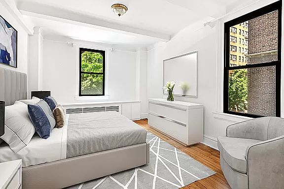 3rd image of 333 E 53rd St #2GG
