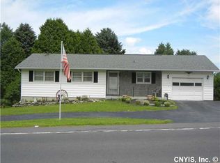 907 Onondaga Rd, Camillus, NY 13031